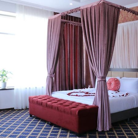 Corniche Hotel Baku Exterior foto